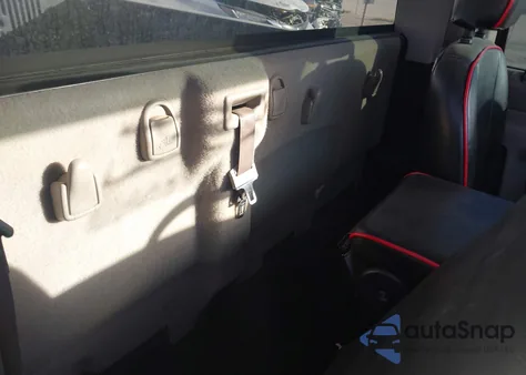 2005 Dodge Ram 1500 St z USA, uszkodzony, nr VIN 1D7HA16KX5J527100